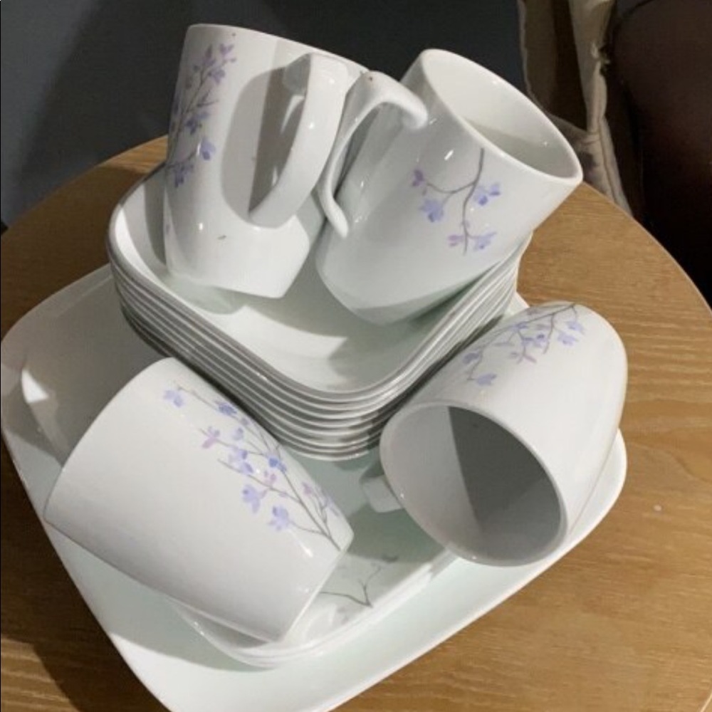 Corelle Dish Set